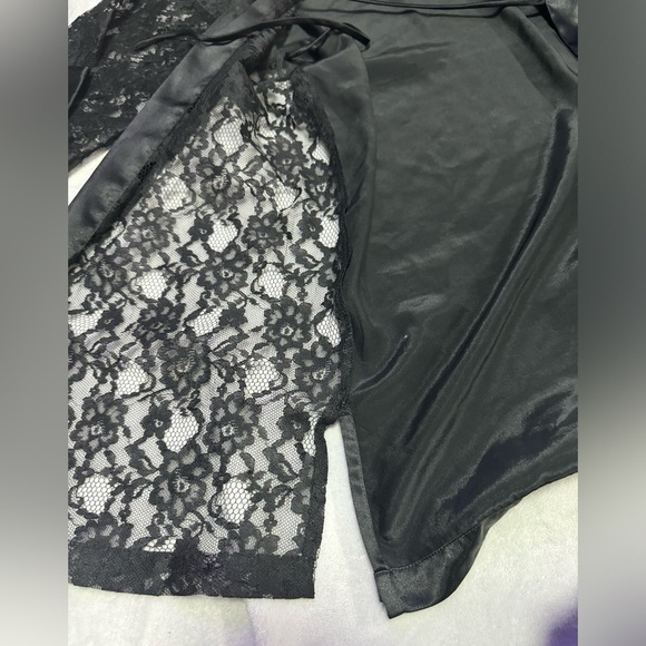 Gold Tag Victorias Secret Silky Black Robe - Picture 9 of 10